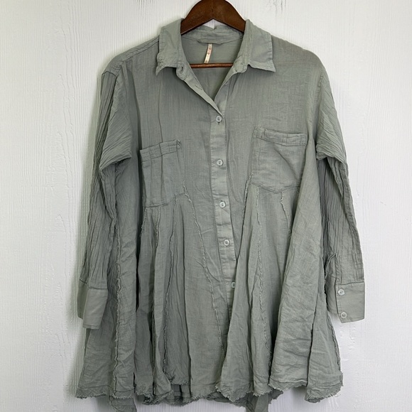 Free People - Light Green Button Down Raw Hemline Flowy Blouse Size Small - Picture 9 of 11